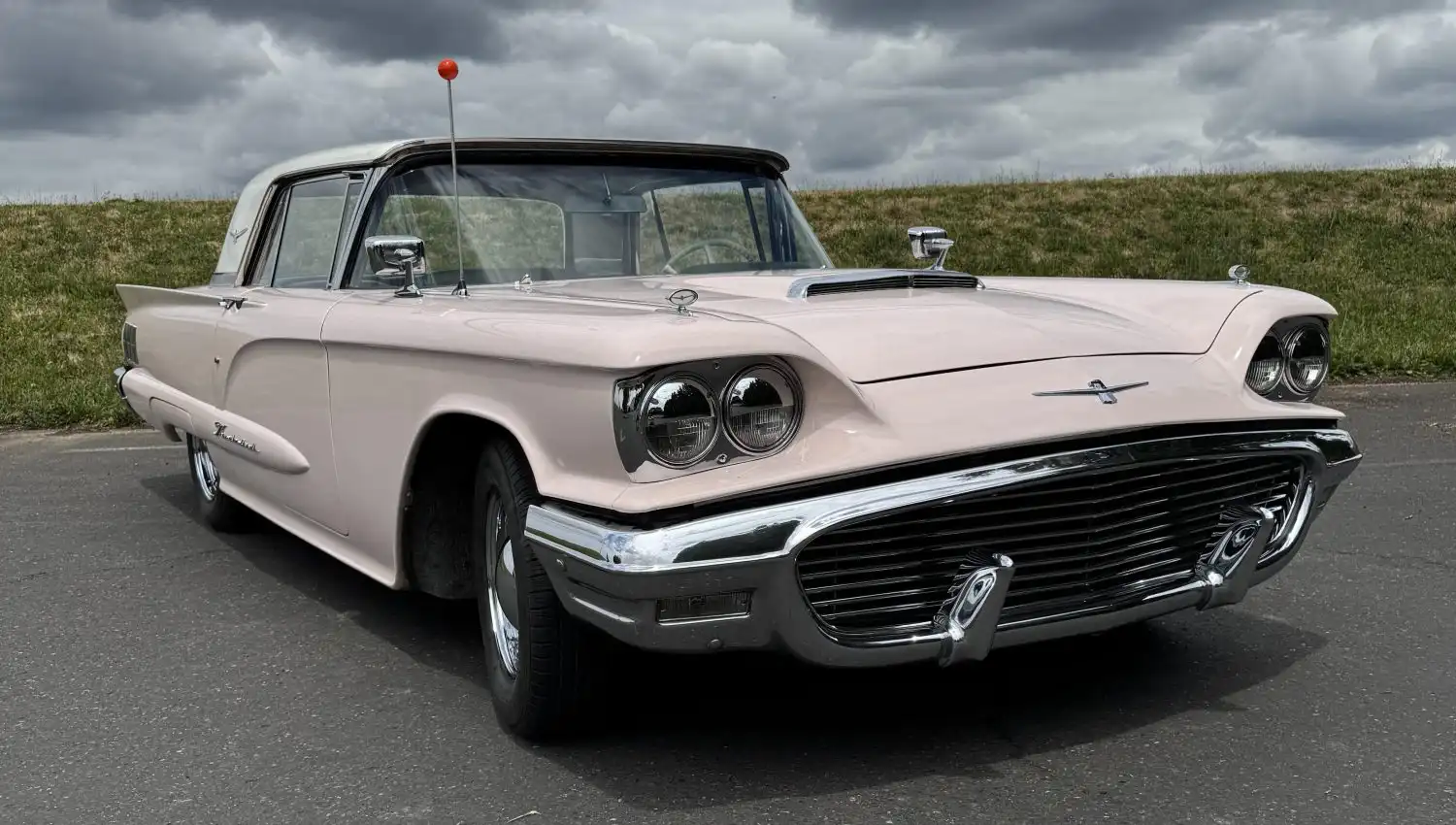 1960 Ford Thunderbird