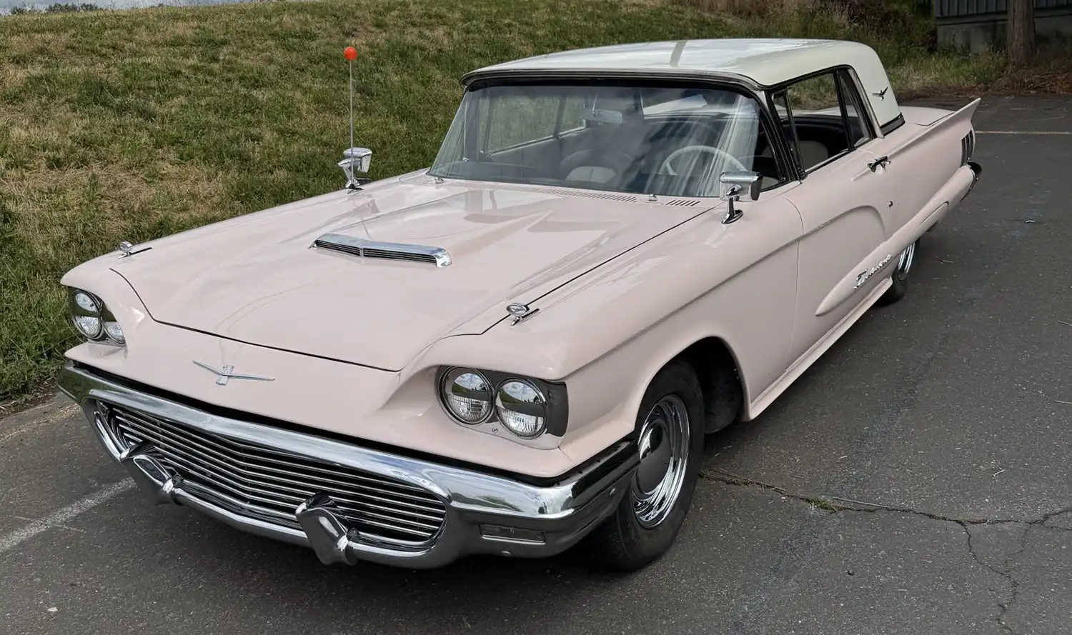1960 Ford Thunderbird