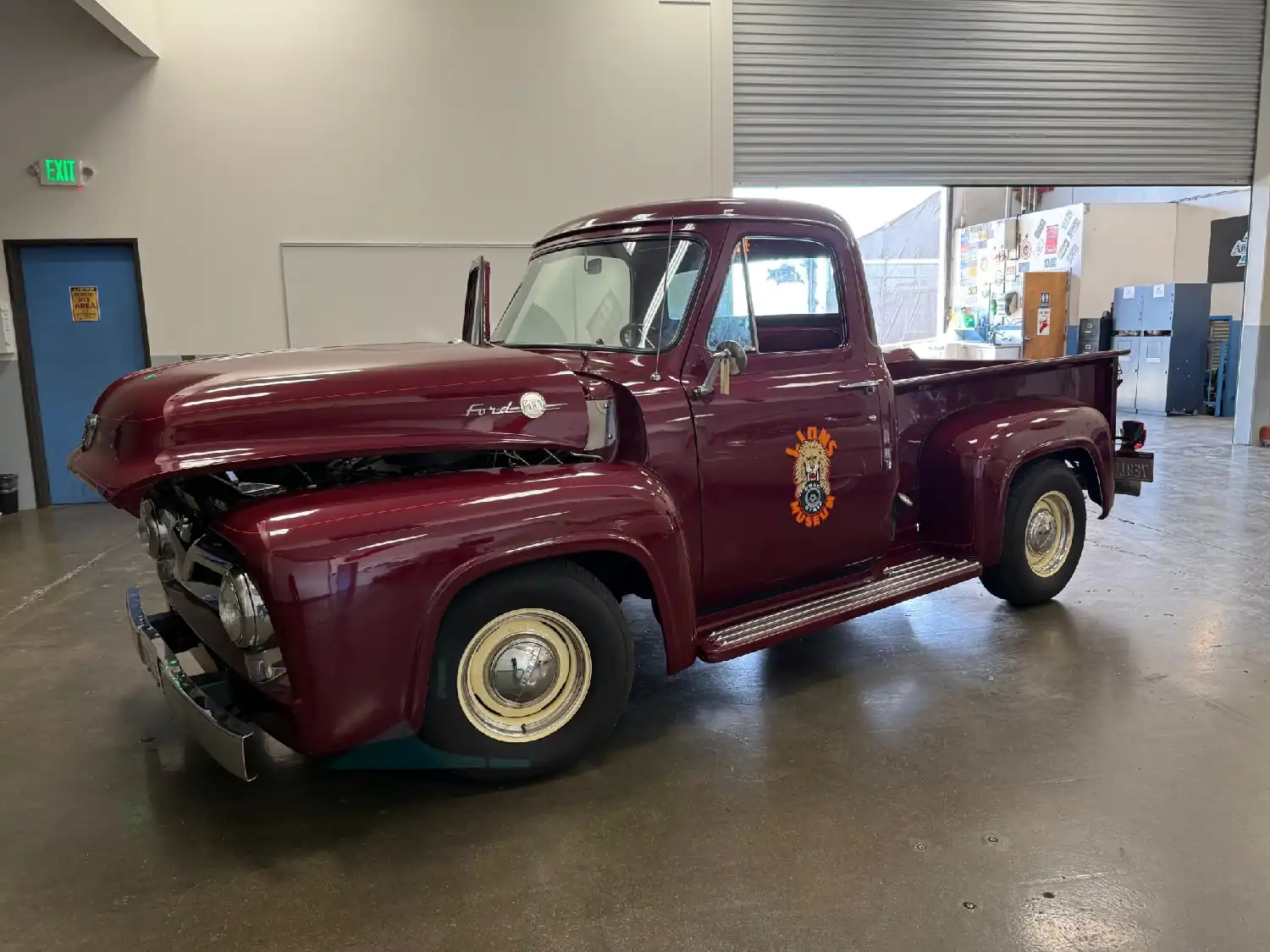 1955 Ford F-100 push truck