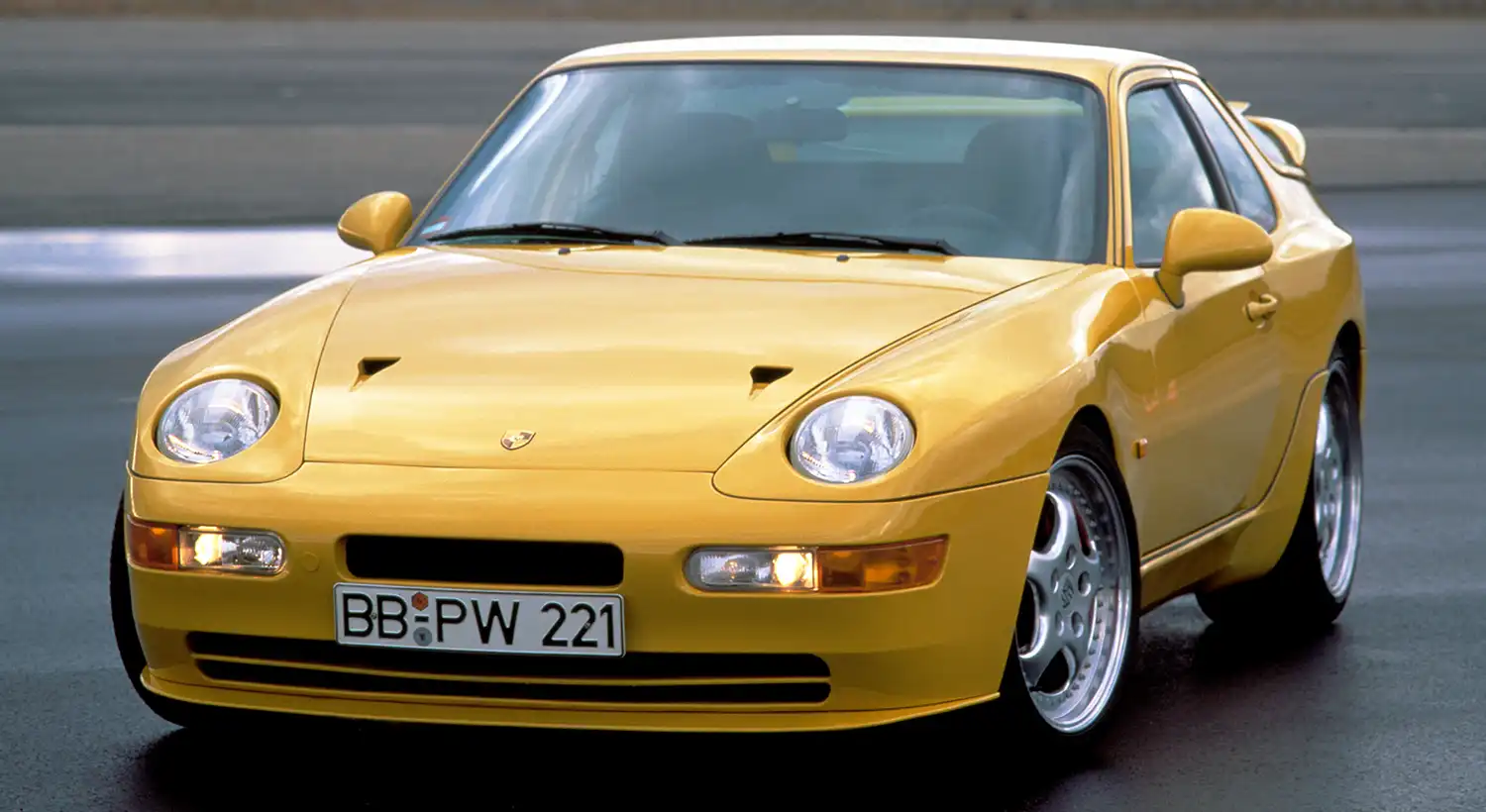The Essence of Speed: Discovering the 1993 Porsche 968 Turbo S
