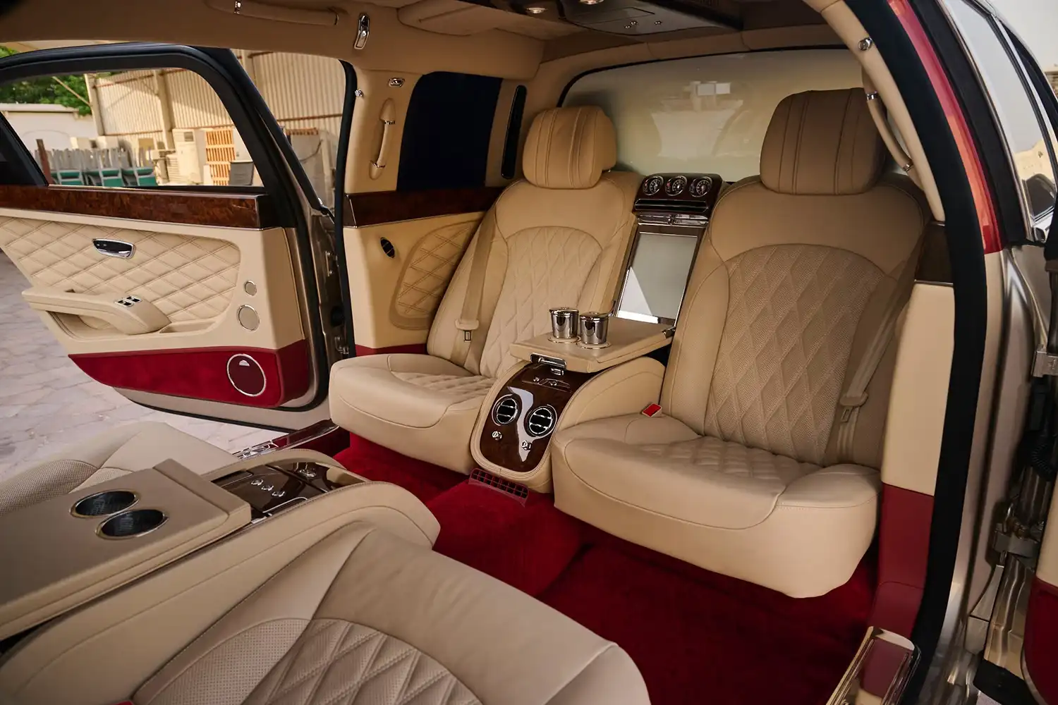 Bentley Mulsanne Grand Limousine