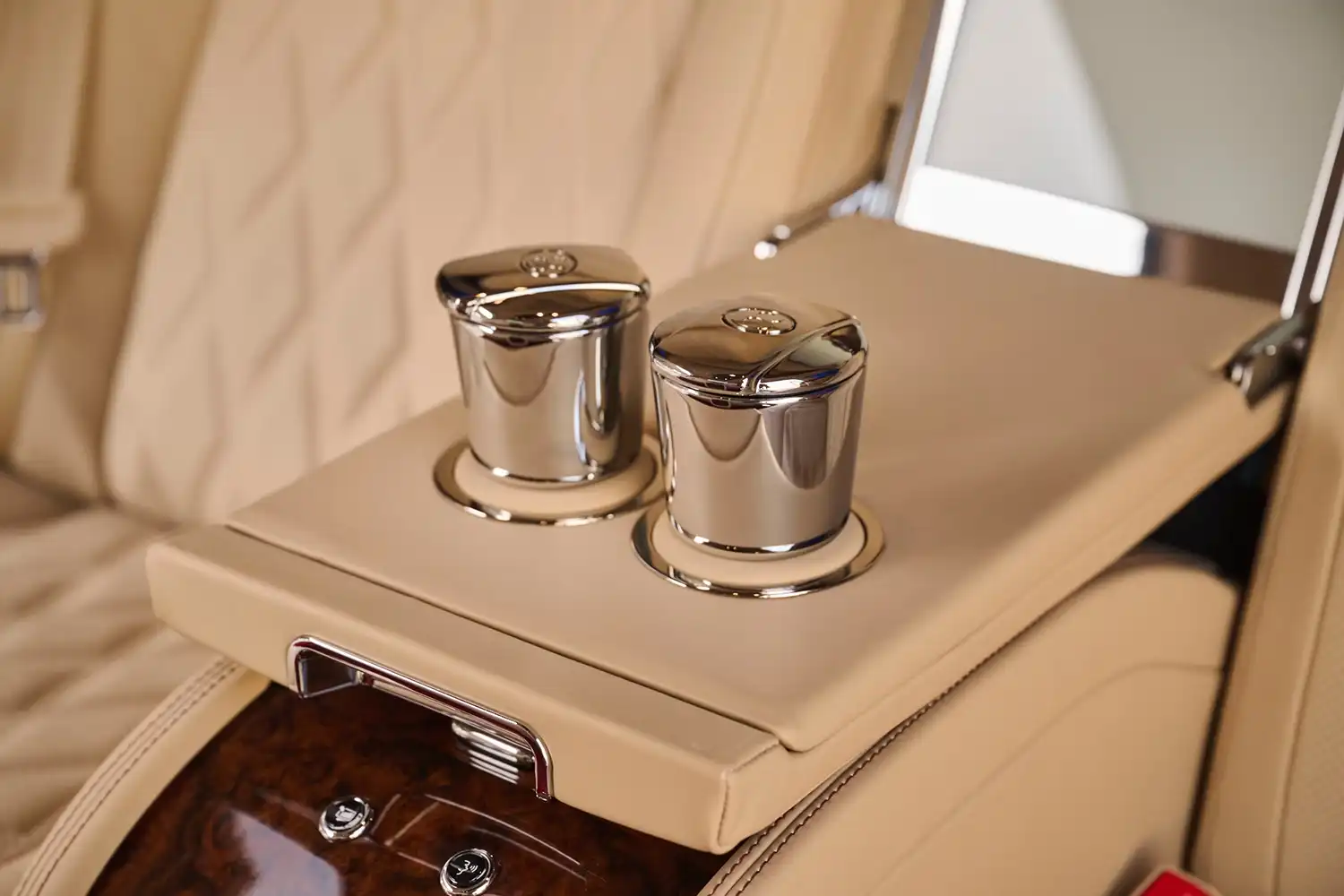 Bentley Mulsanne Grand Limousine