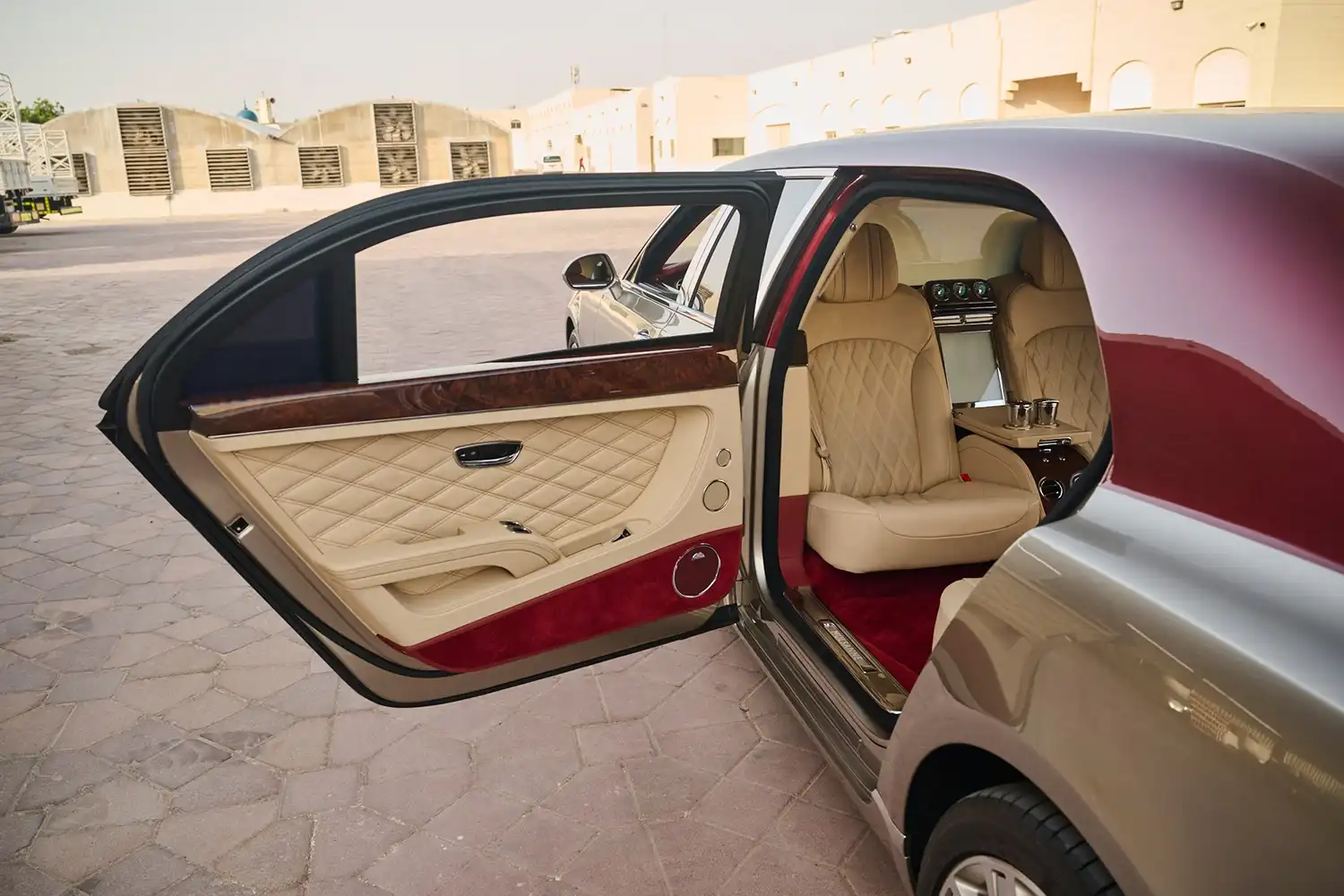 Bentley Mulsanne Grand Limousine