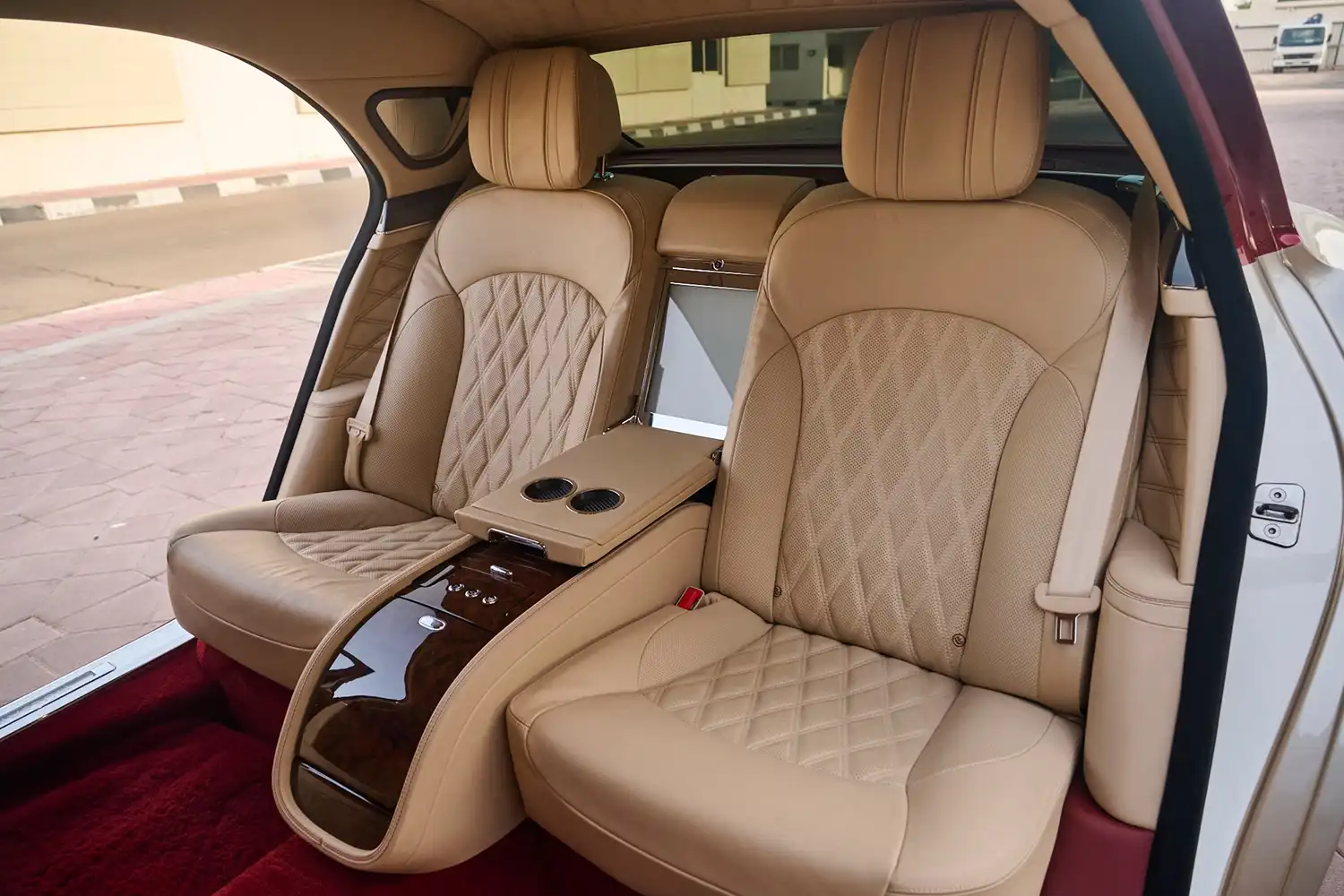 Bentley Mulsanne Grand Limousine
