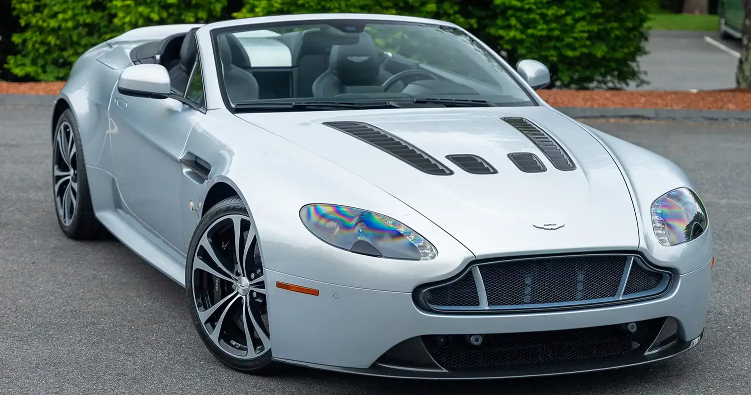 Manual-Shifted 2017 Aston Martin V12 Vantage S Roars to Life
