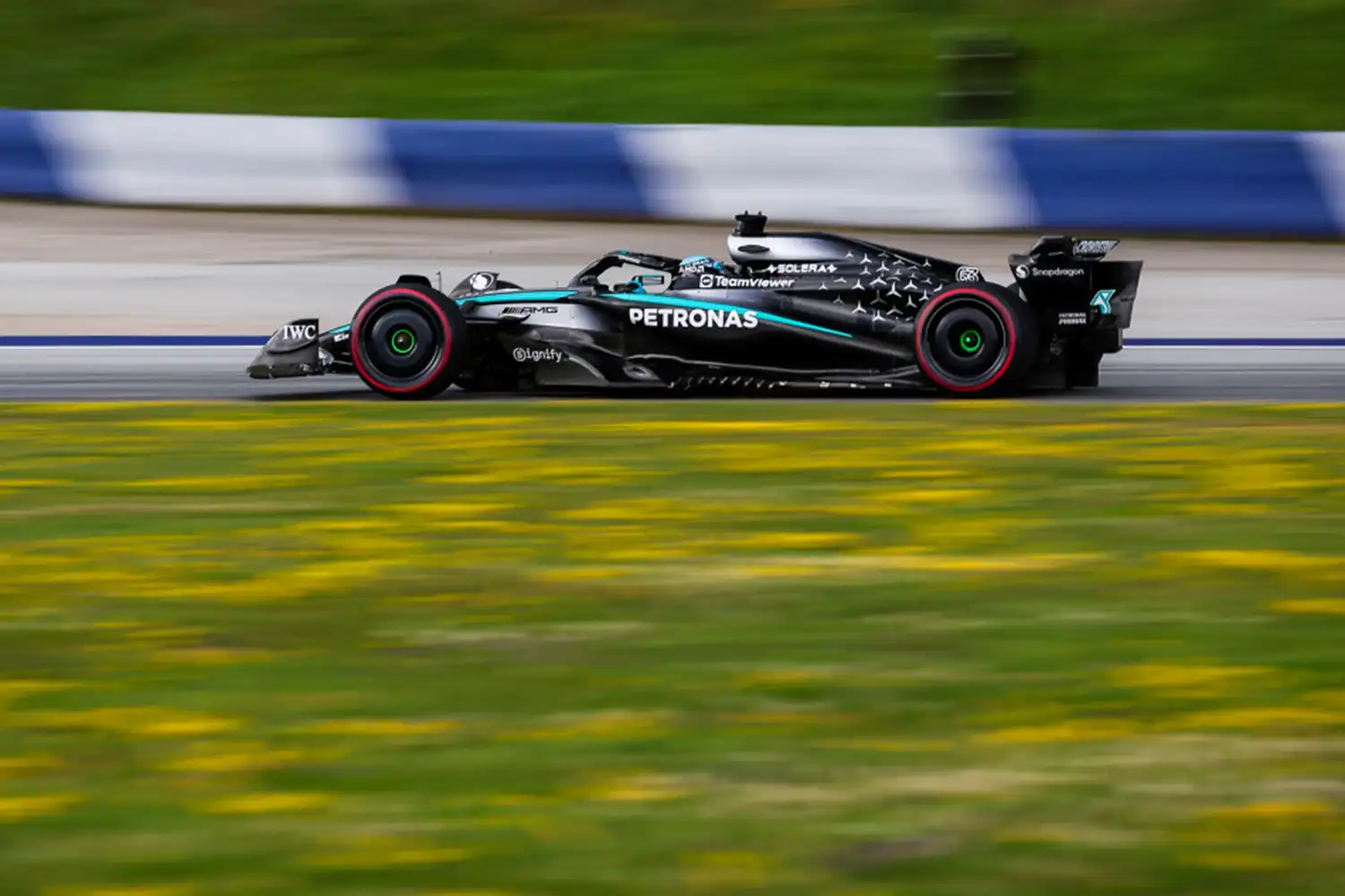 F1 – Russell’s Strong Start Highlights 2025 Austrian Grand Prix FP1