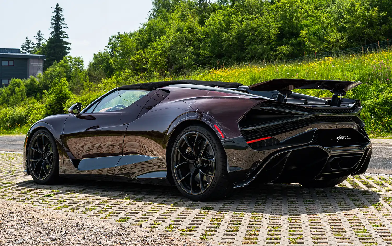 Bugatti W16 Mistral