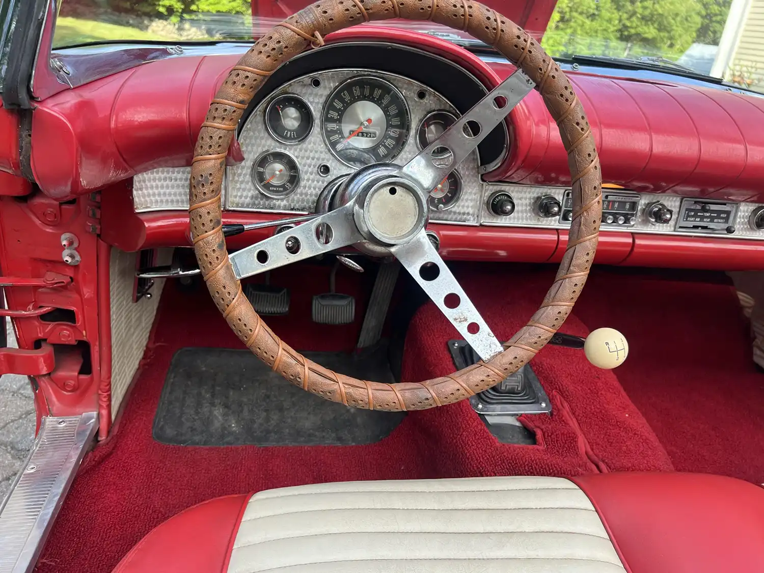1957 Ford Thunderbird 4-Speed