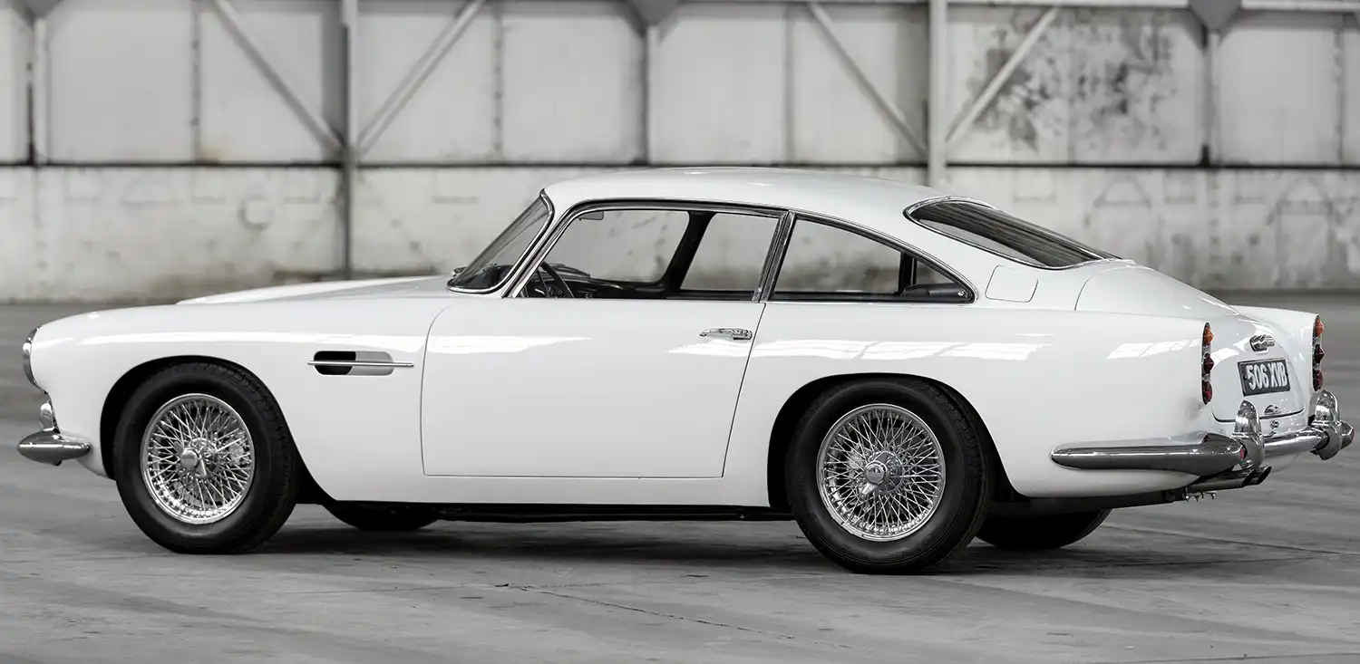 Aston Martin DB4