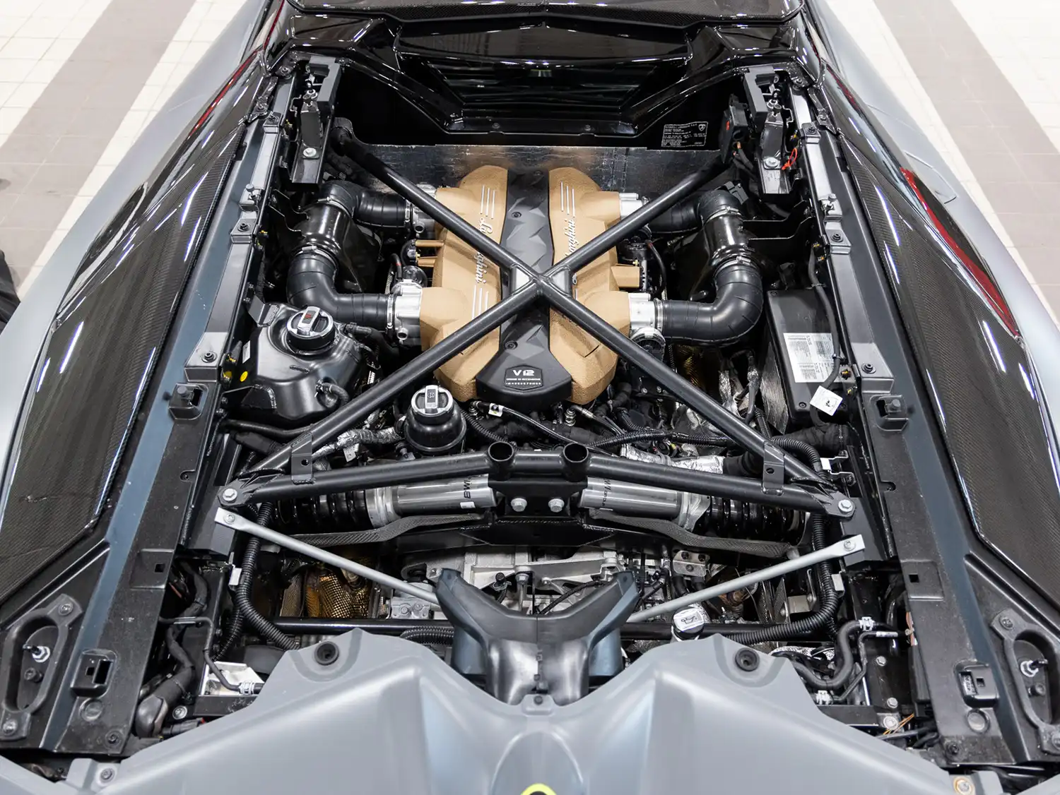 2021 Lamborghini Aventador SVJ 63