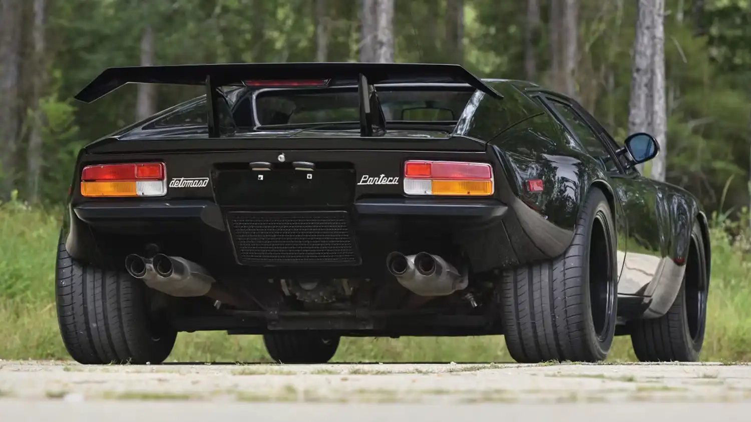 1987 DeTomaso Pantera GT5-S