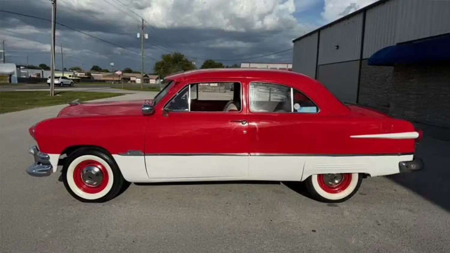 1951 Ford Custom Deluxe Tudor