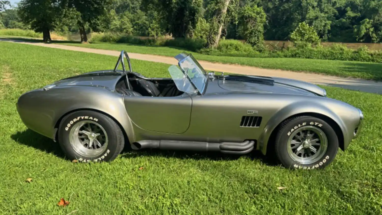1965 Superformance Shelby Cobra Replica MkIII