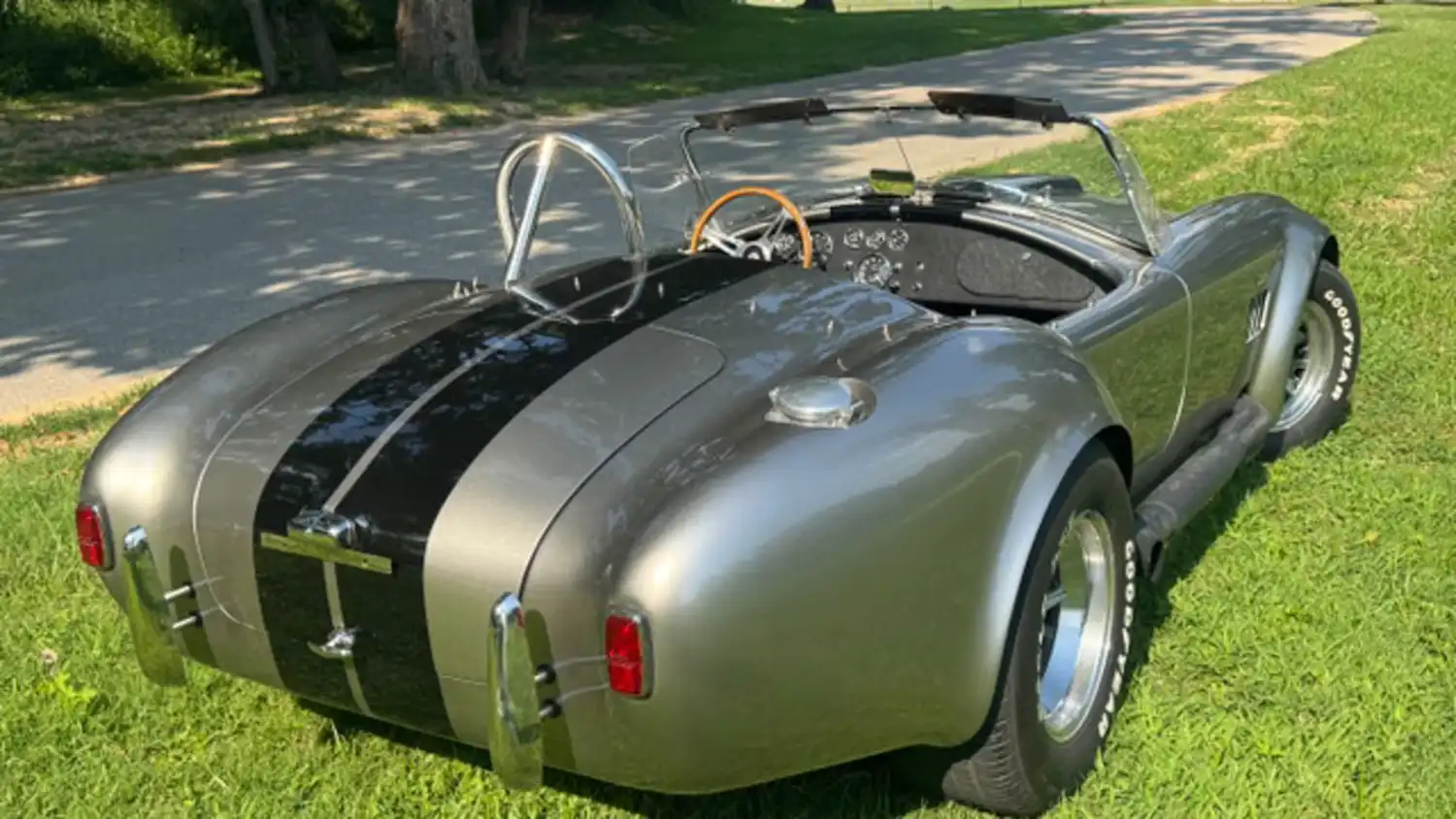 1965 Superformance Shelby Cobra Replica MkIII