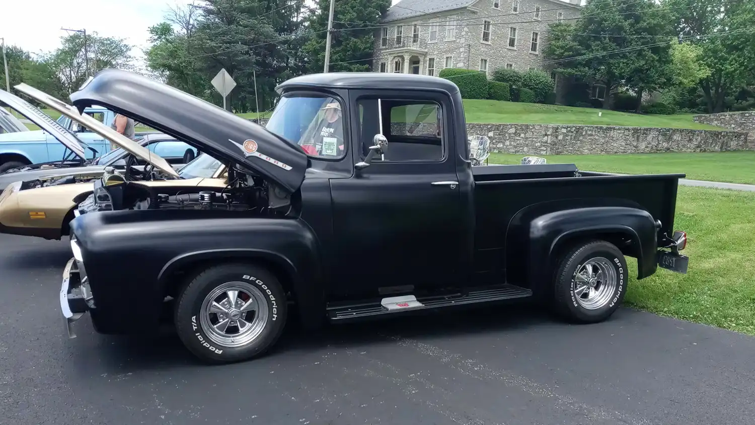 1956 Ford F100 Pickup Is a Blacked-Out Classic with Real Charm