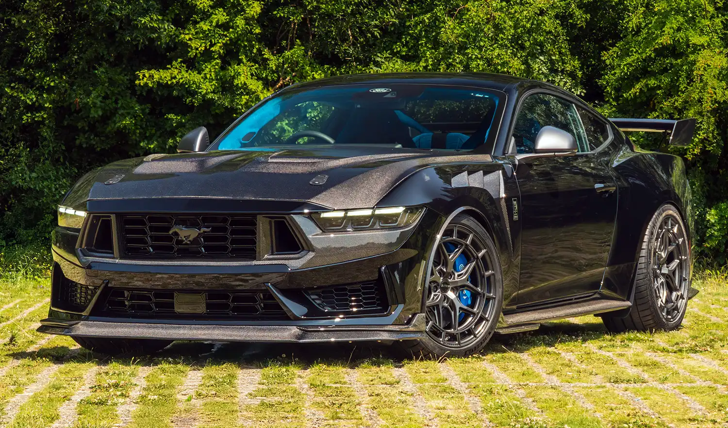 Innovation Meets Power: The Clive Sutton CS800DH Mustang Dark Horse Revealed Innovation Meets Power: The Clive Sutton CS800DH Mustang Dark Horse Revealed