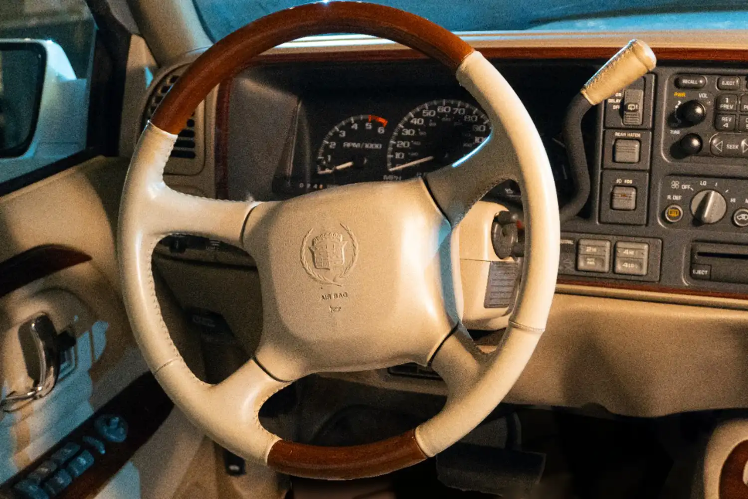 1999-2000 Cadillac Escalade