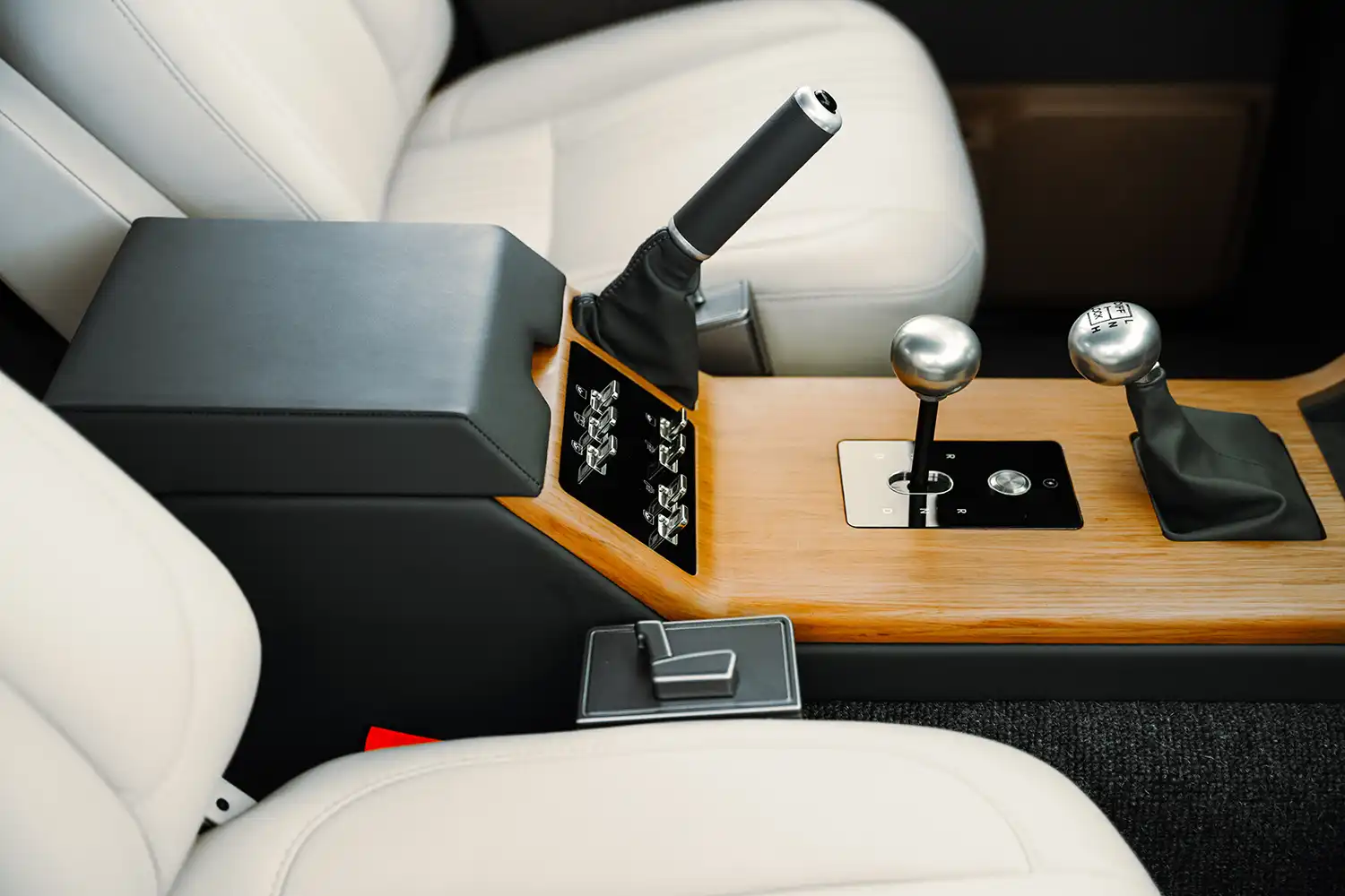 Lunaz Range Rover Classic