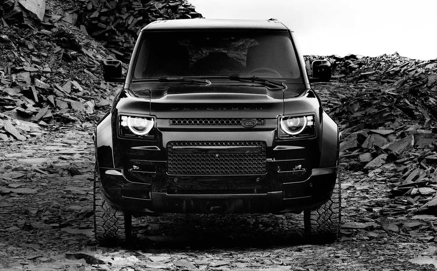 Defender OCTA Black