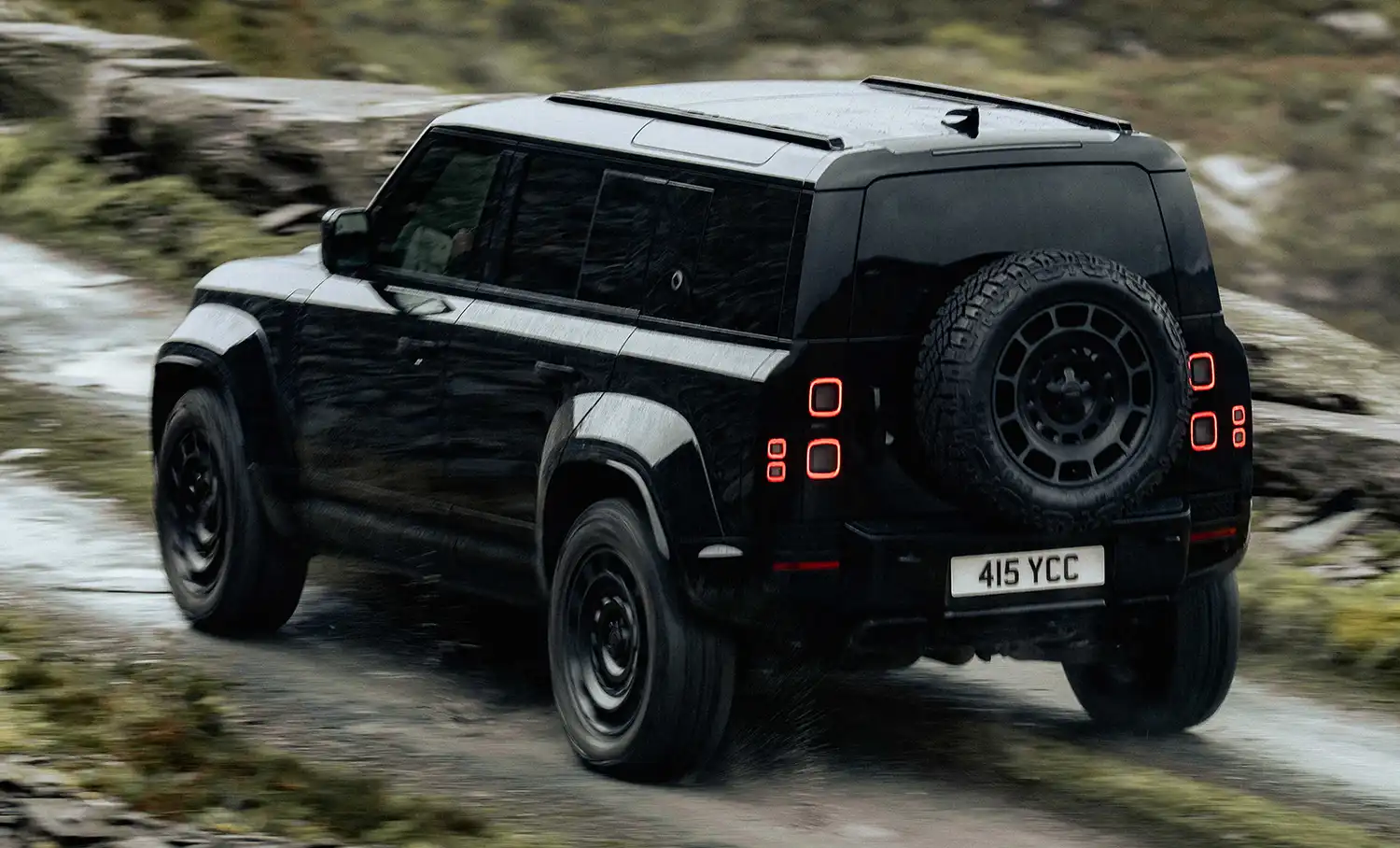 Defender OCTA Black