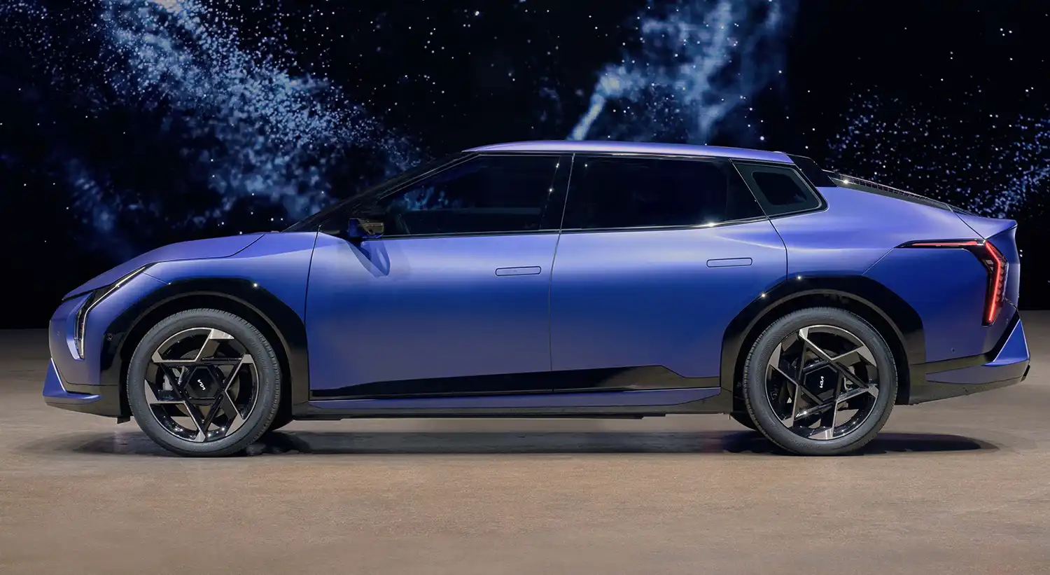 Kia EV4 Fastback UK pricing