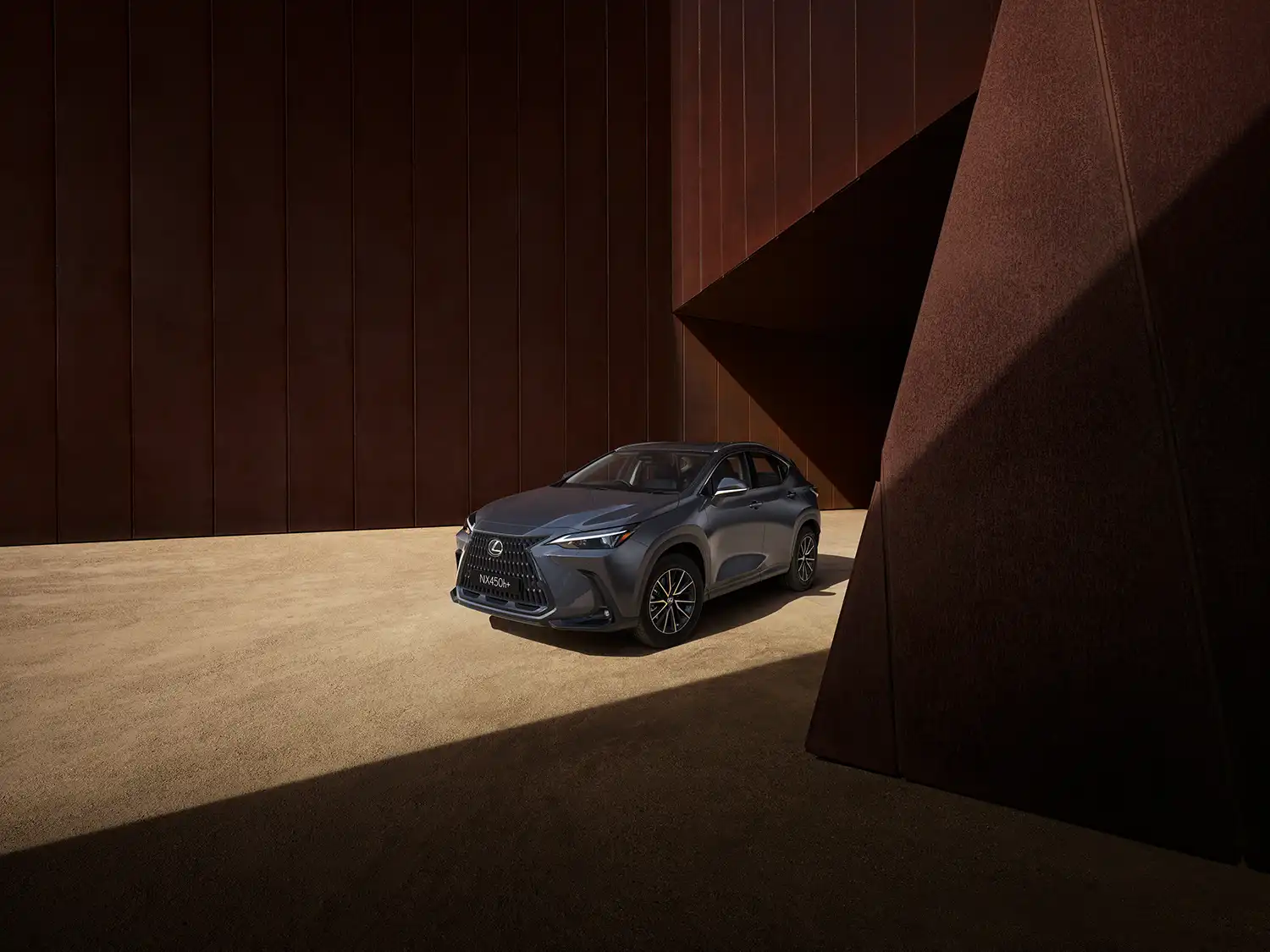 Lexus NX 450h+