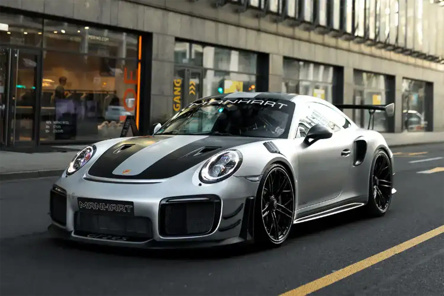 MANHART TR 950 Porsche GT2 RS