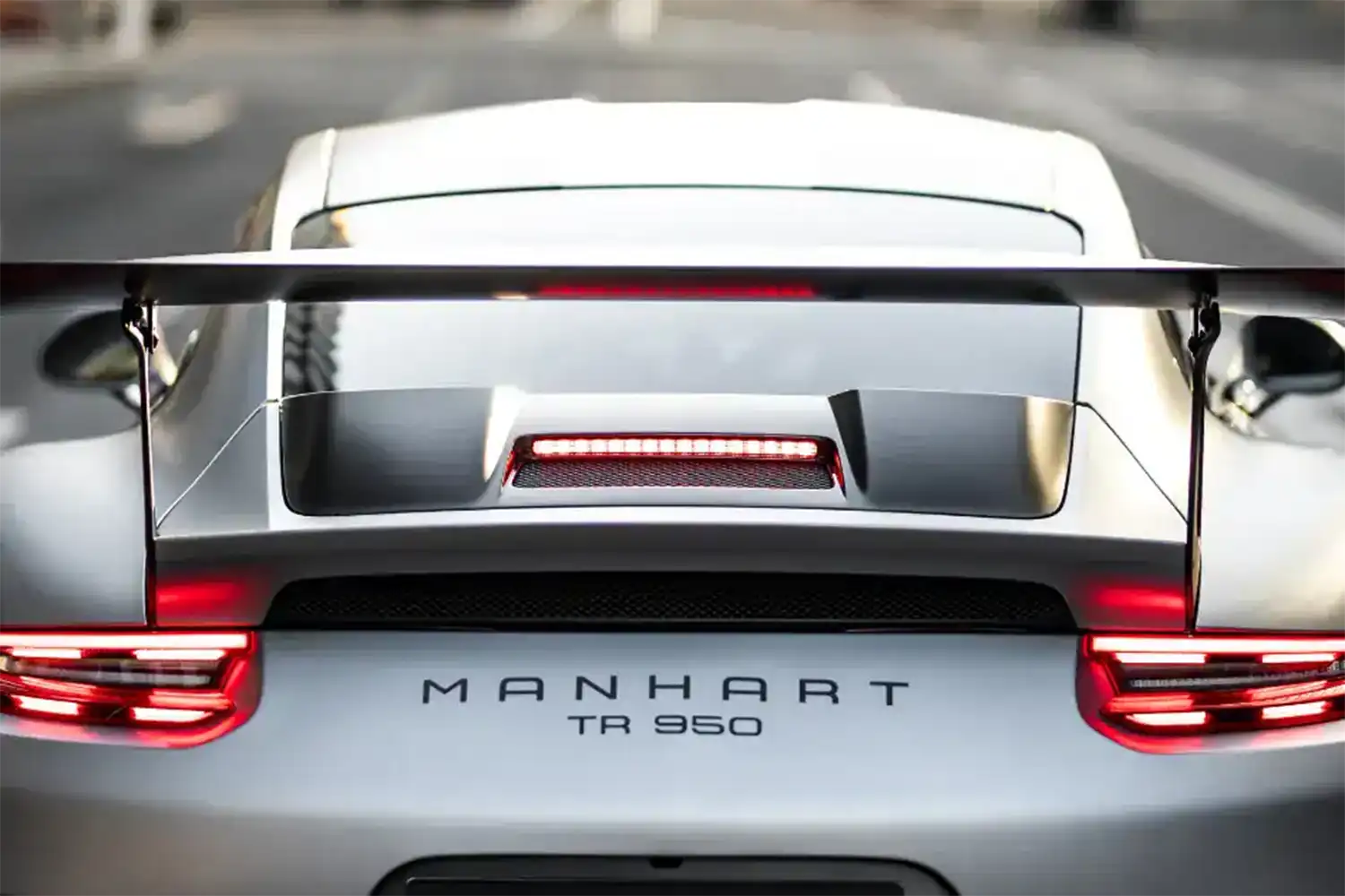 MANHART TR 950 Porsche GT2 RS