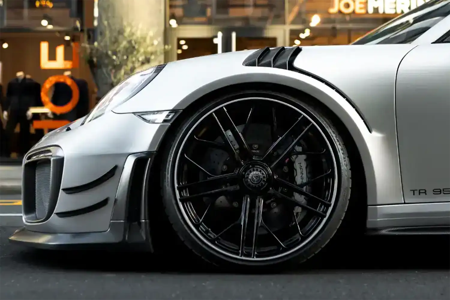 MANHART TR 950 Porsche GT2 RS