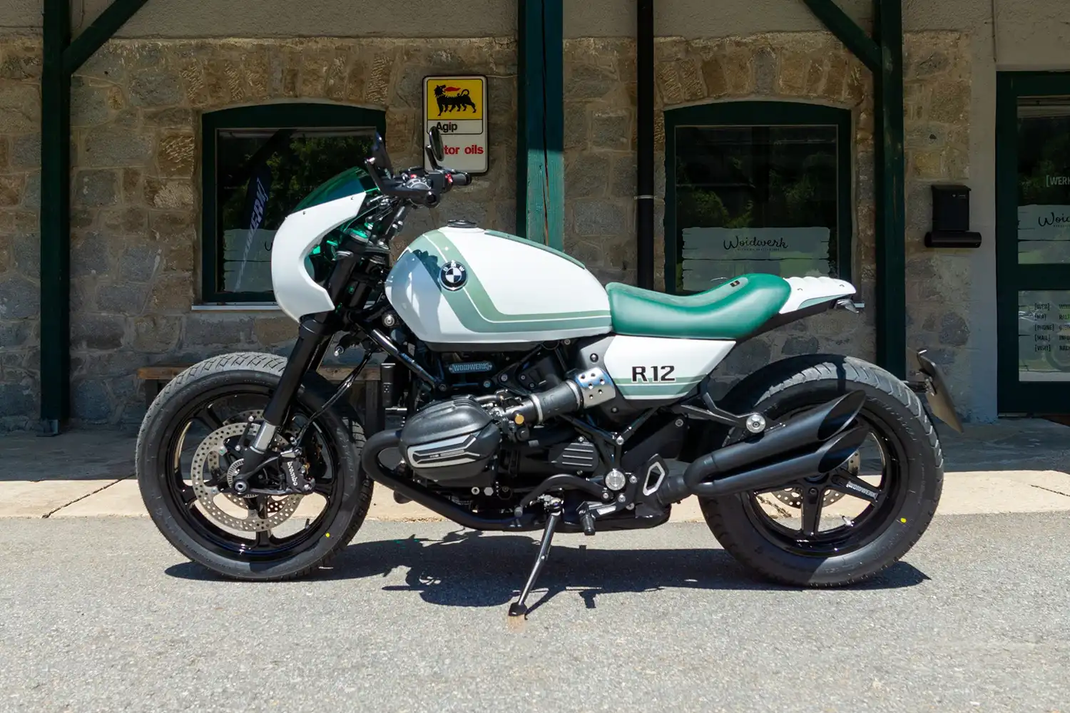 BMW R 12 and R 18 Speed Sisters