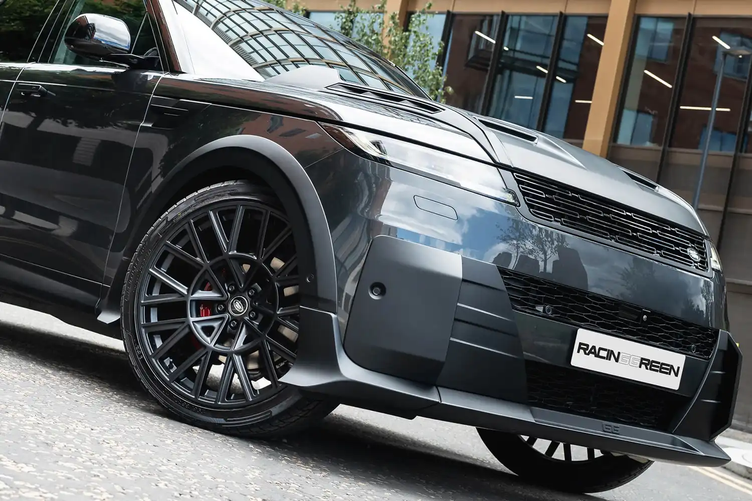 Range Rover Sport Fintail