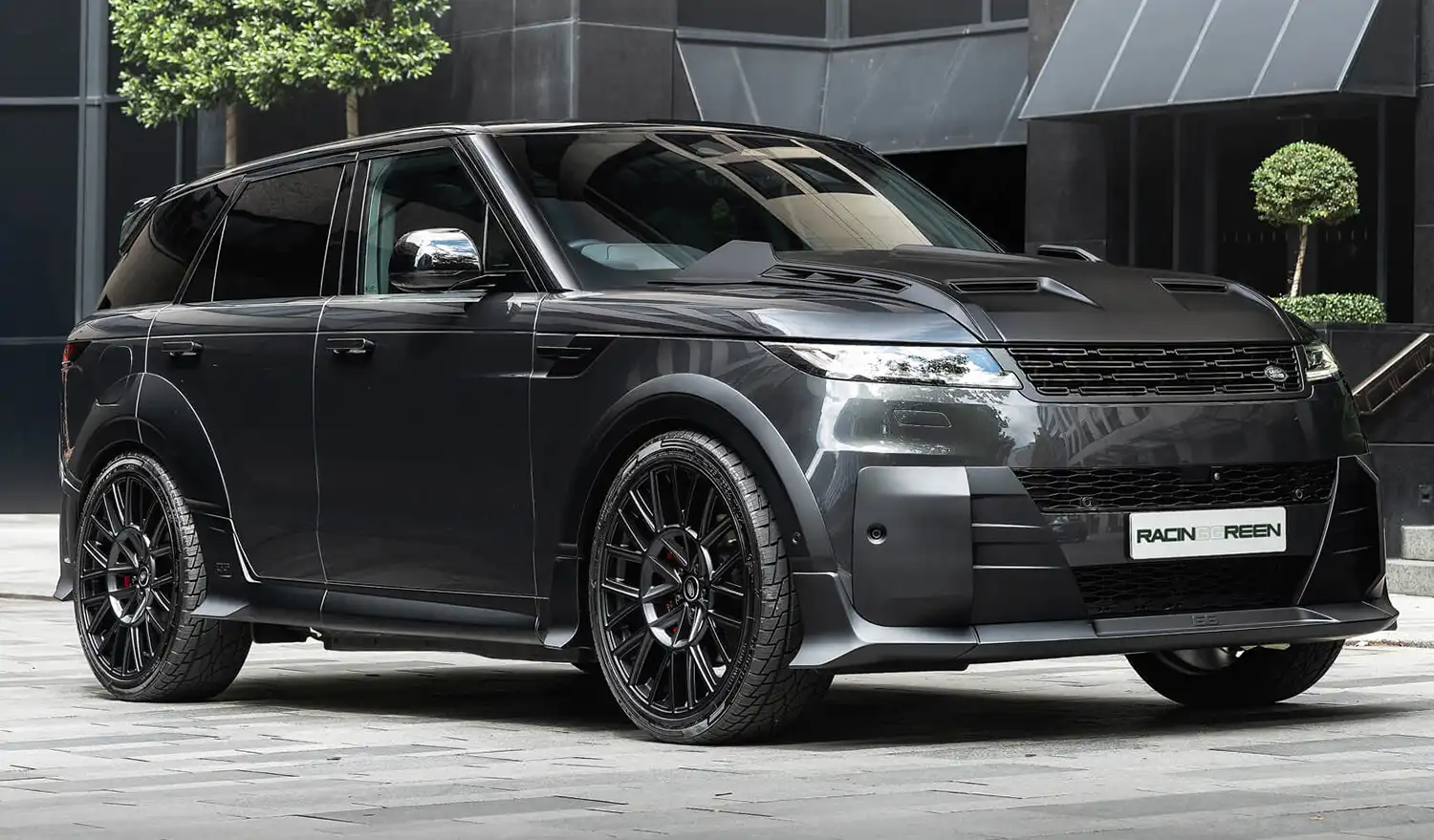 Range Rover Sport Fintail