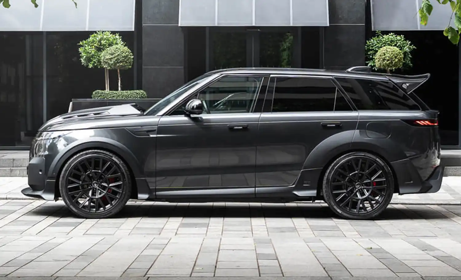 Range Rover Sport Fintail