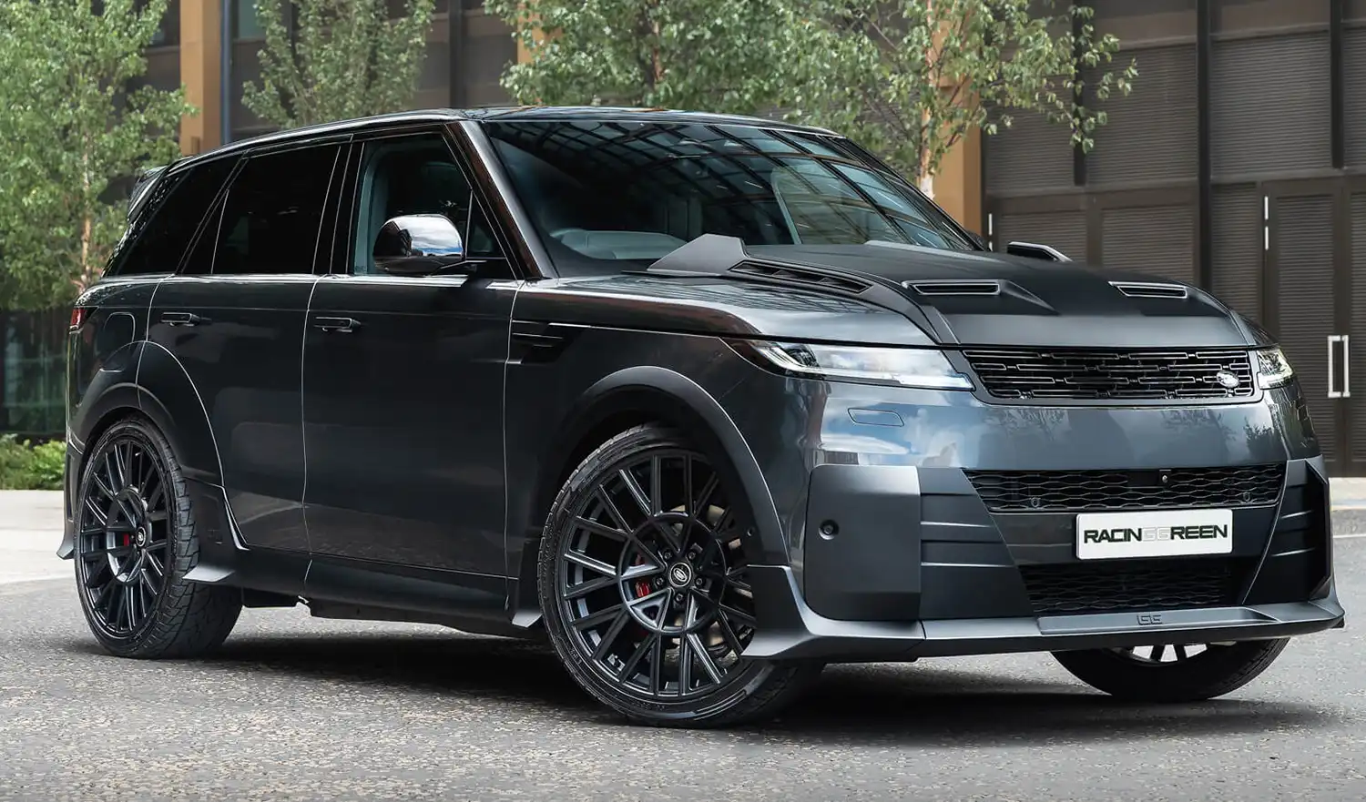 Range Rover Sport Fintail