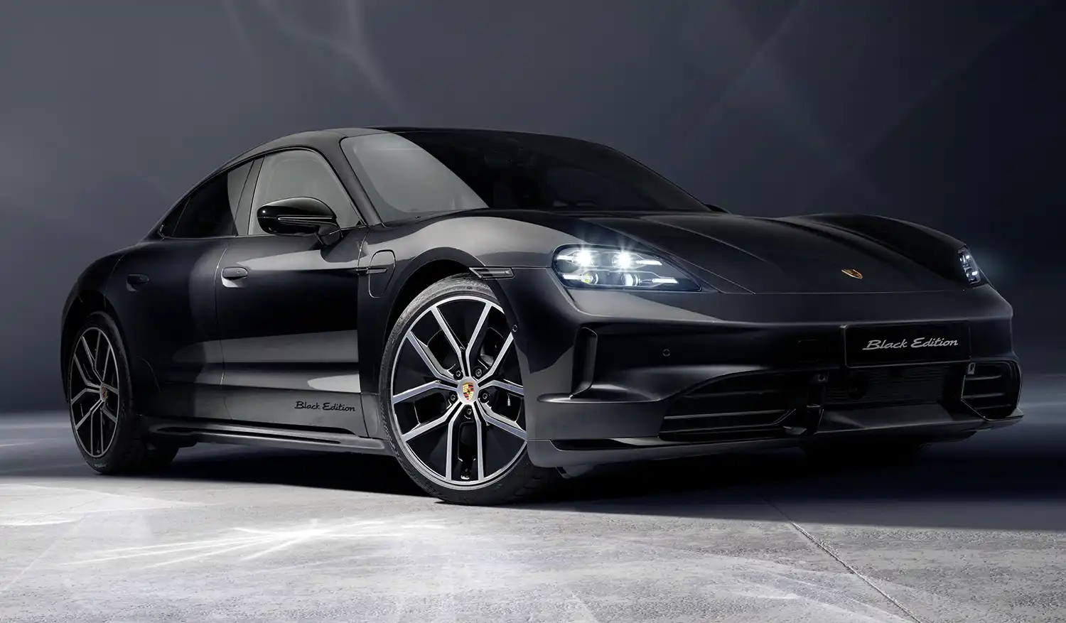 Porsche Taycan Black Edition
