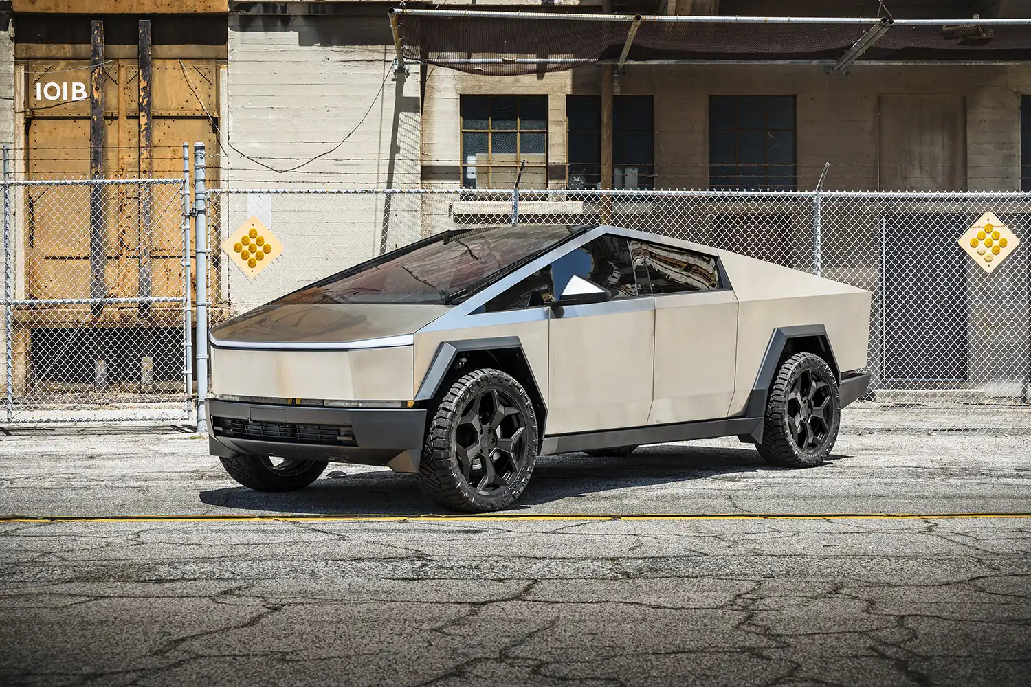 Tesla Cybertruck CYBRSPOKE wheel