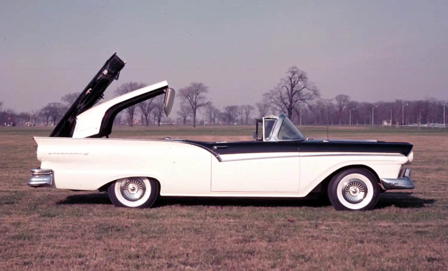 1958 Ford Fairlane 500 Skyliner