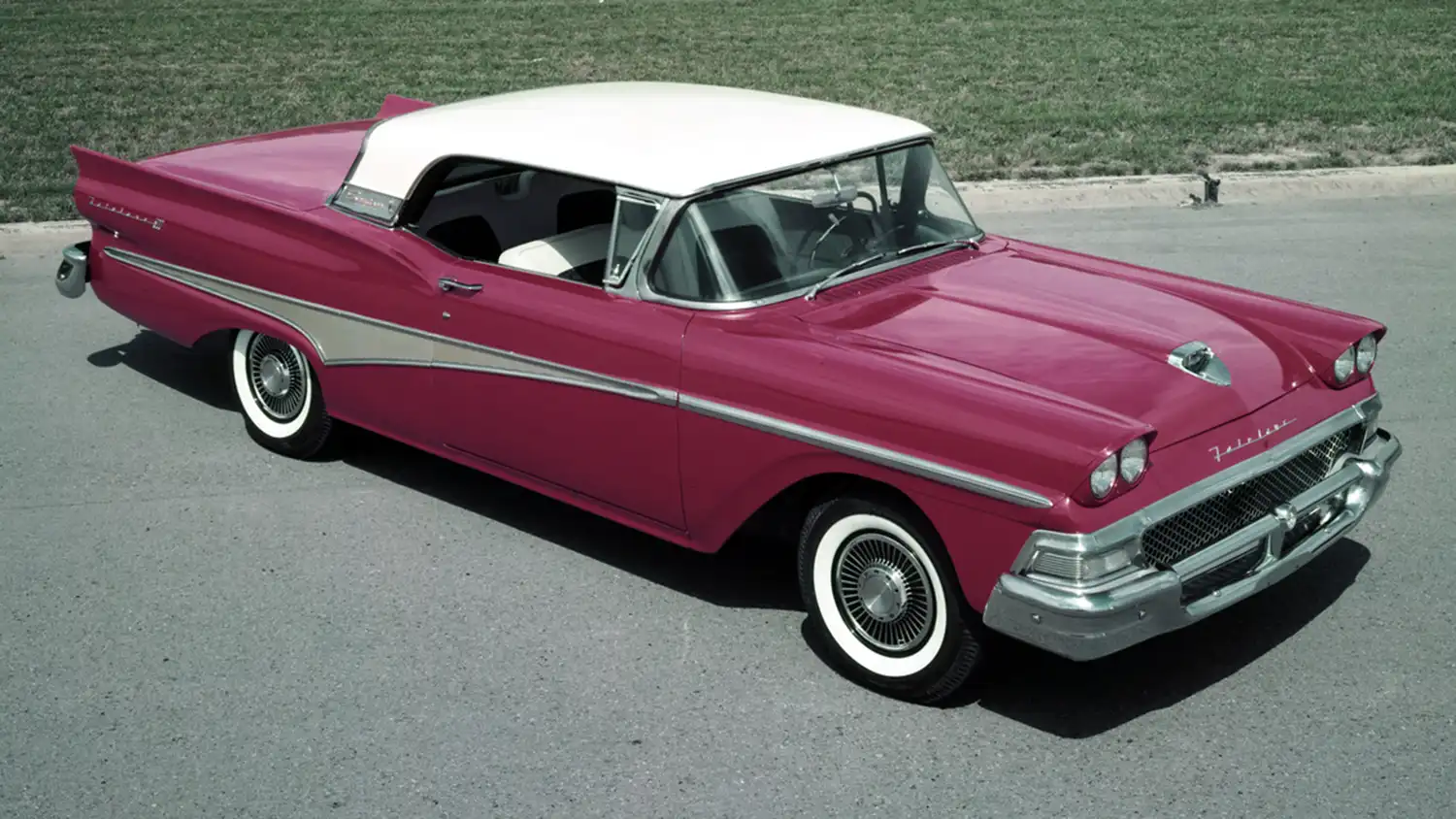 1958 Ford Fairlane 500 Skyliner