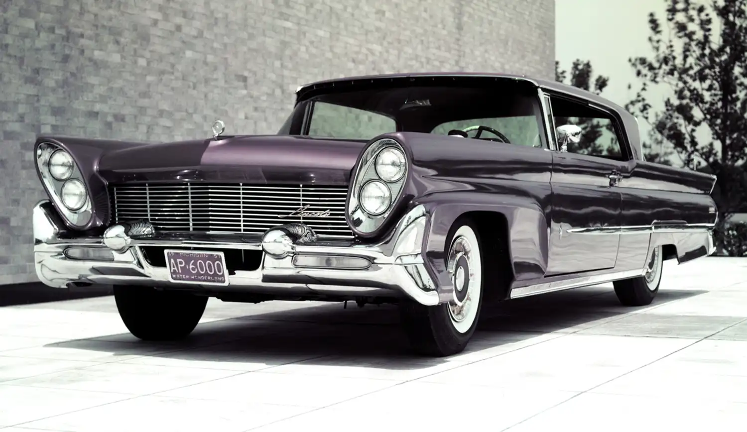 Journey into Luxury: The 1958 Lincoln Premiere’s Enduring Legacy