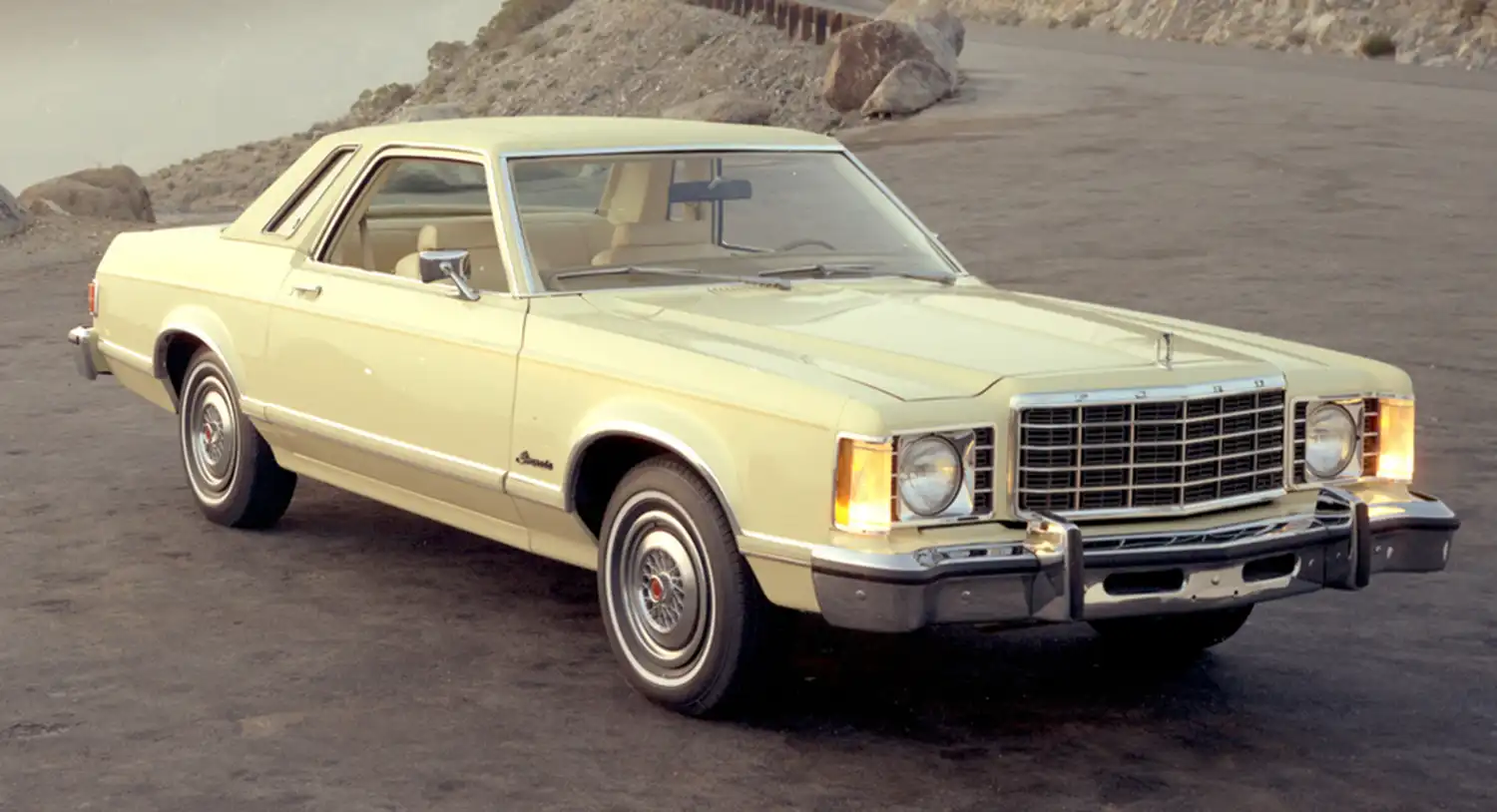 1977 Ford Granada Ghia two-door