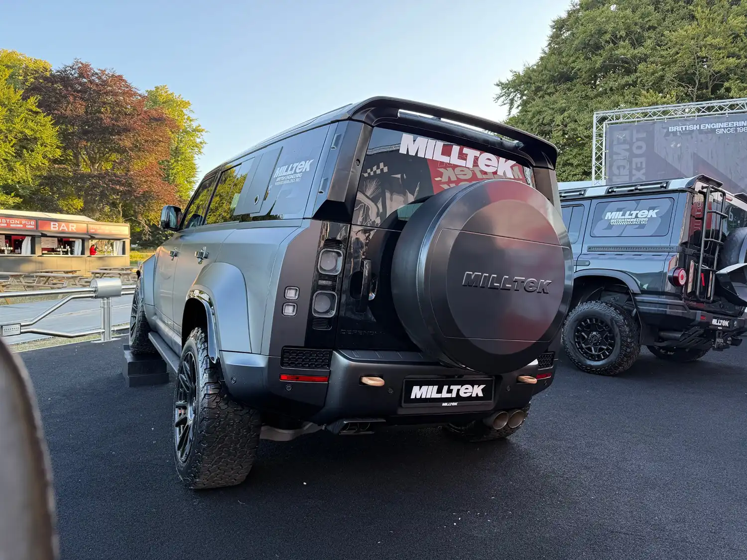 Land Rover Defender OCTA