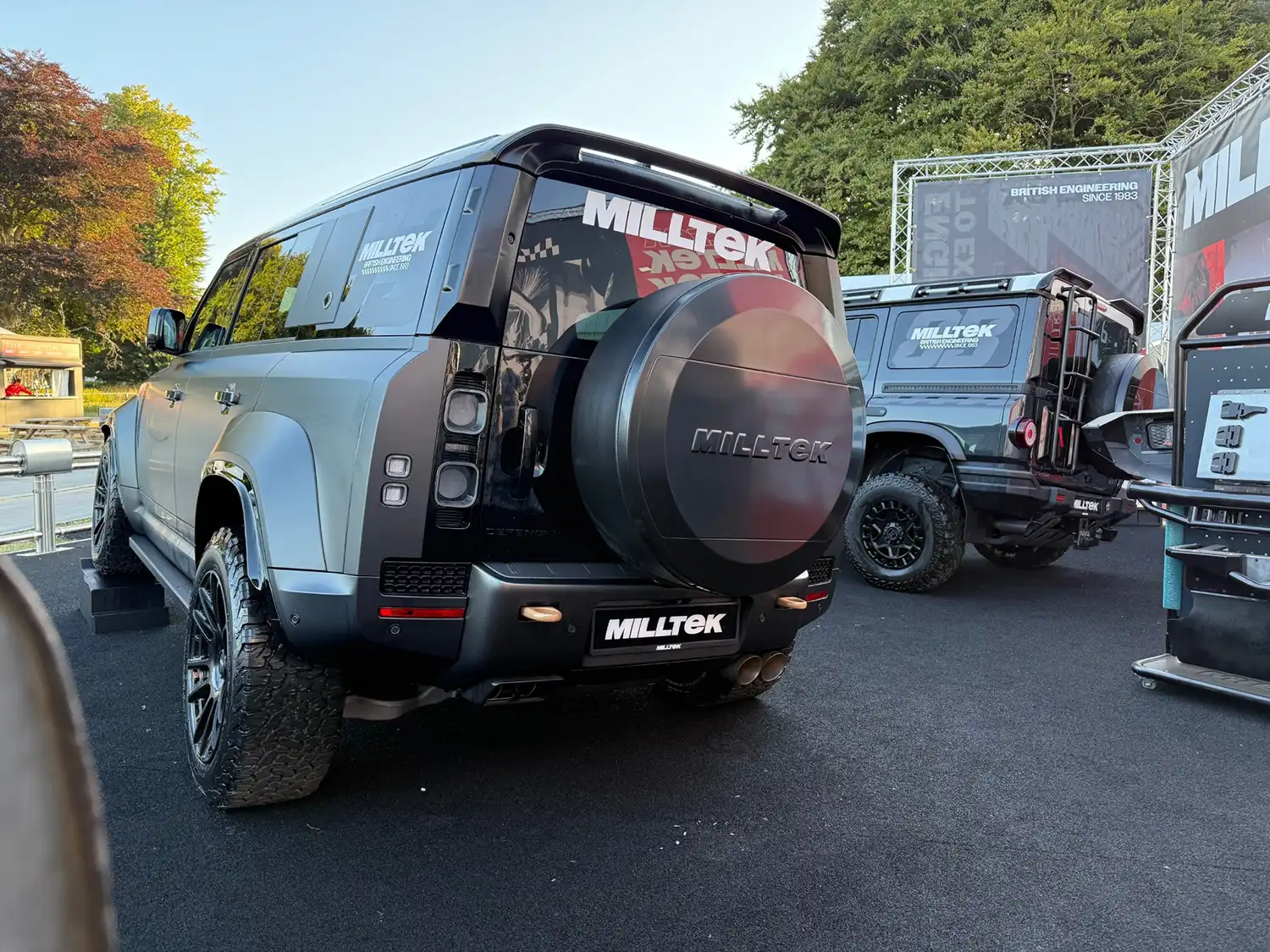 Land Rover Defender OCTA