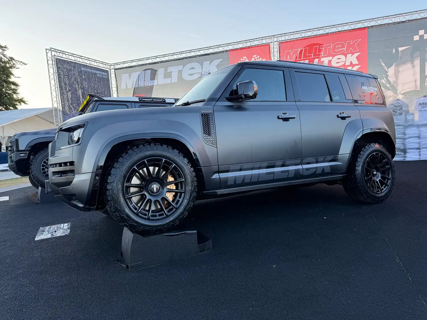Land Rover Defender OCTA