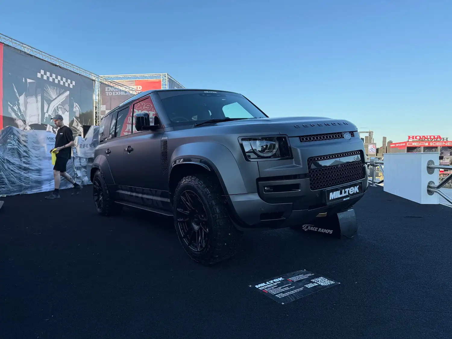 Land Rover Defender OCTA