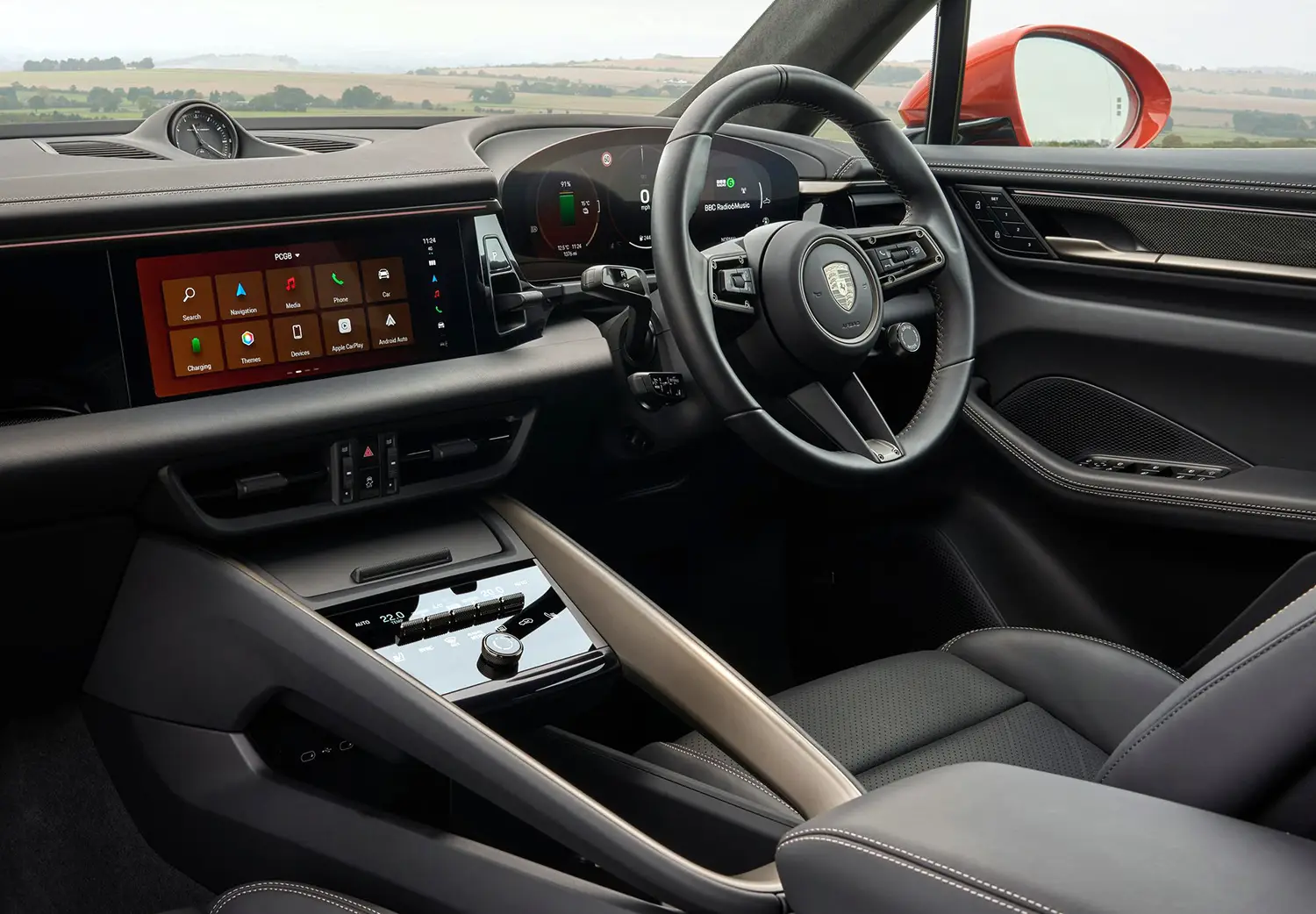 2025 Porsche Macan Turbo UK