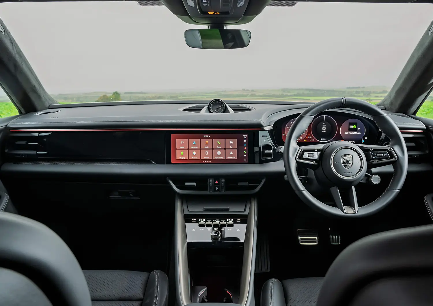 2025 Porsche Macan Turbo UK
