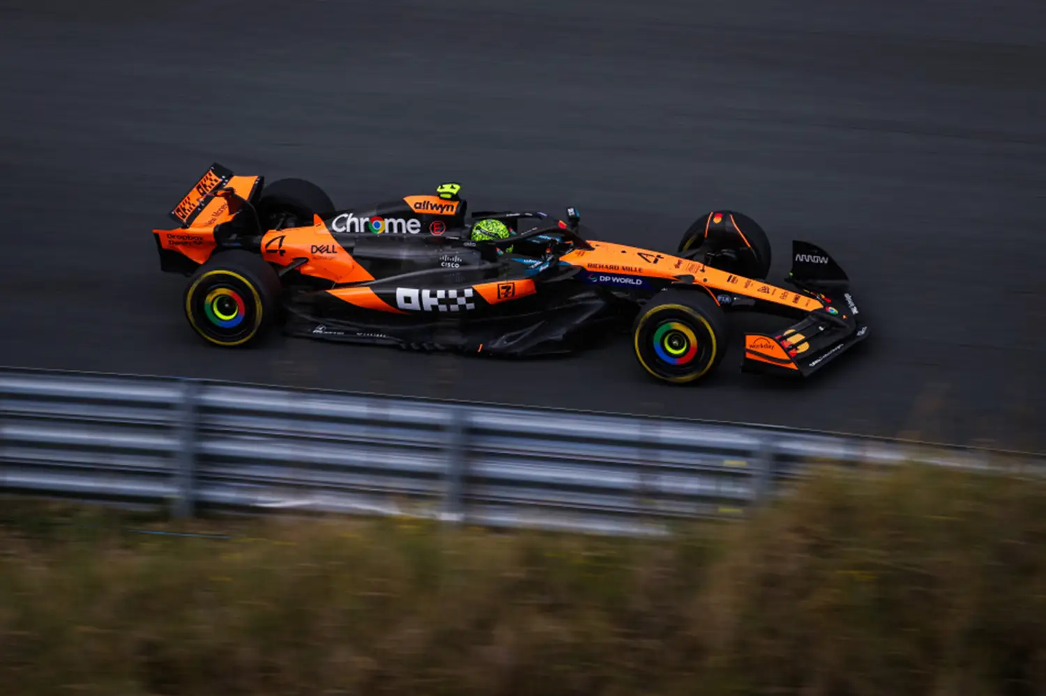 F1 - Lando Norris dominates Zandvoort Friday with fearless pace