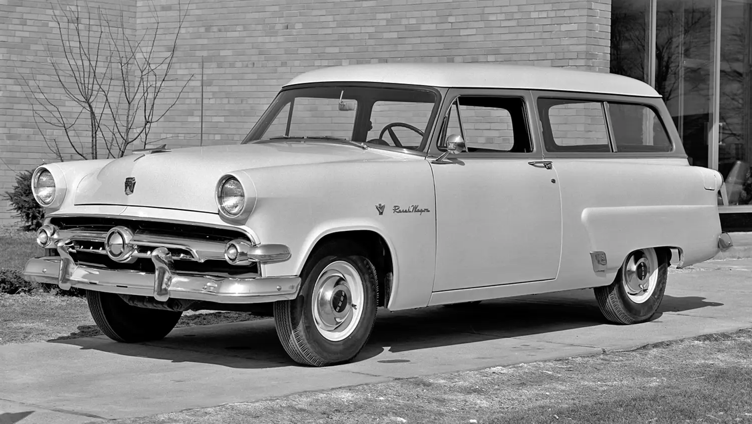 Exploring the Heritage of the 1954 Ford Ranch Wagon