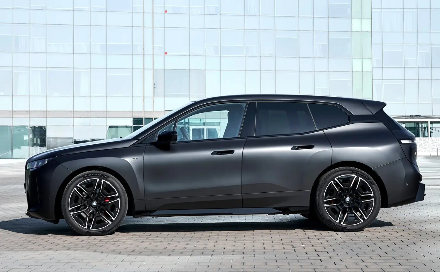 2026 BMW iX M70