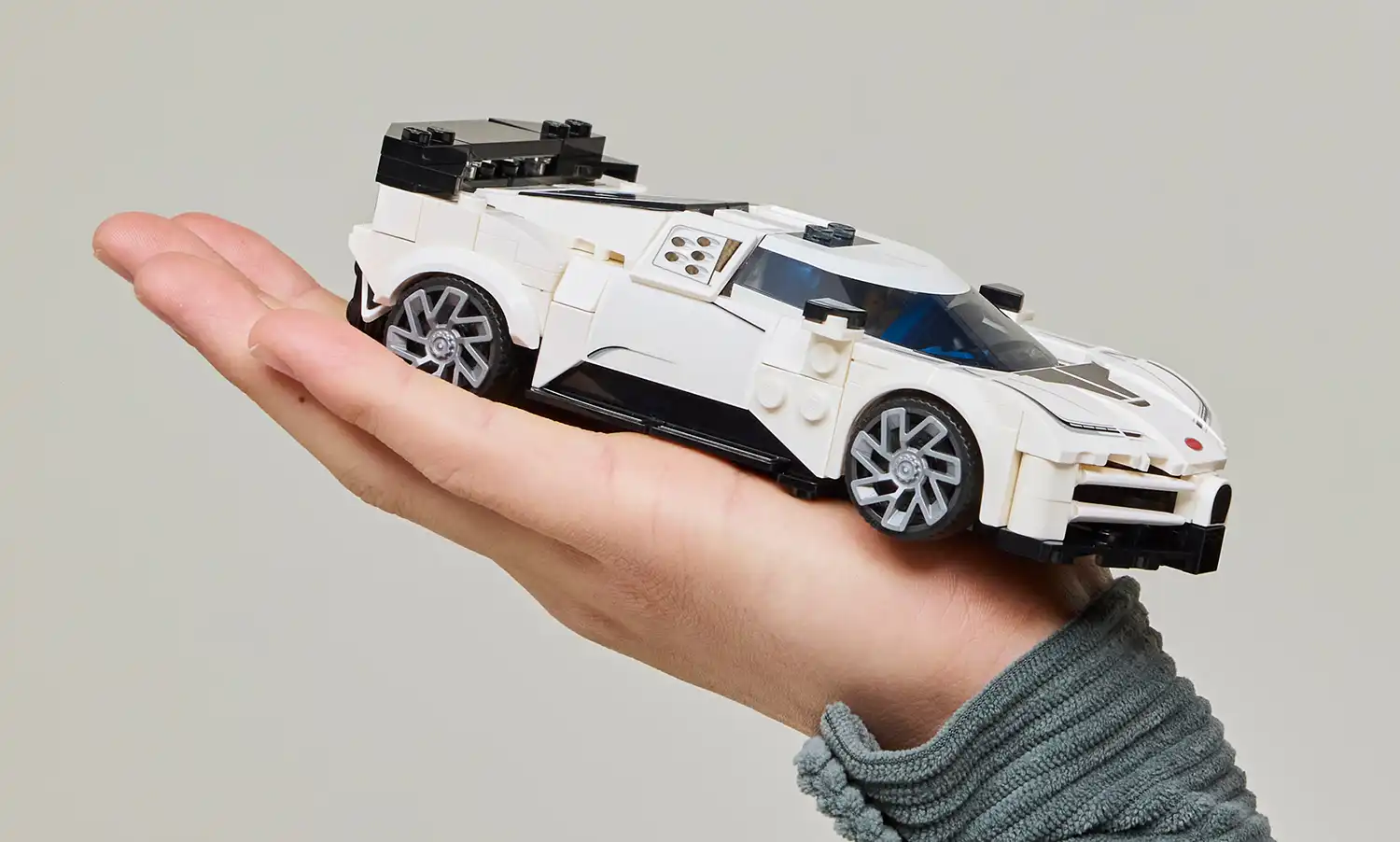 LEGO Speed Champions Bugatti Centodieci Brings Hypercar Style Home LEGO Speed Champions Bugatti Centodieci Brings Hypercar Style Home